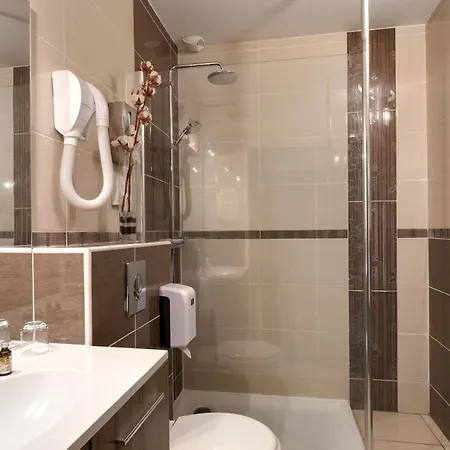 Hotel De France 3*